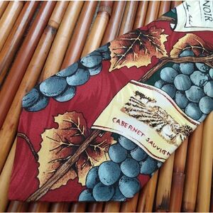 EUC VINTAGE 1996 RALPH MARLIN Cranberry "Wine Labels" Grapes 100% Silk Tie